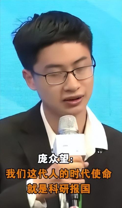 美国关税打压之时，中国又出现了位厉害人物！他就是当年被清华校长亲自上门拜访，如今