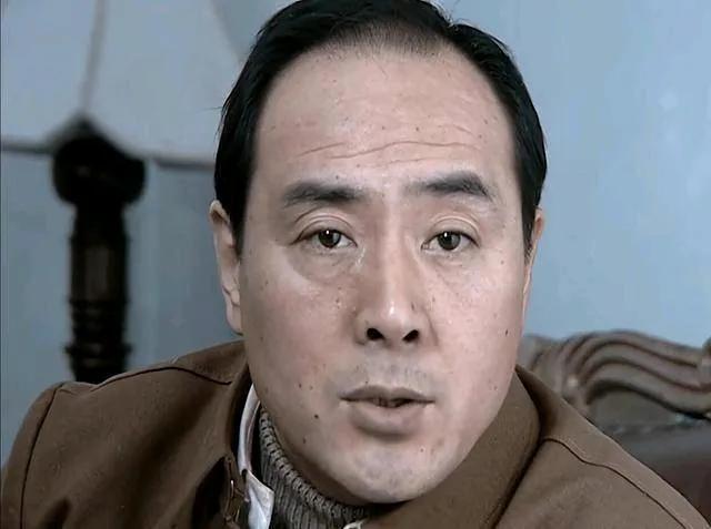 把李云龙放现在大概率是做什么的？
简历，十里八乡的俊后生，自称读过三年私塾，有门