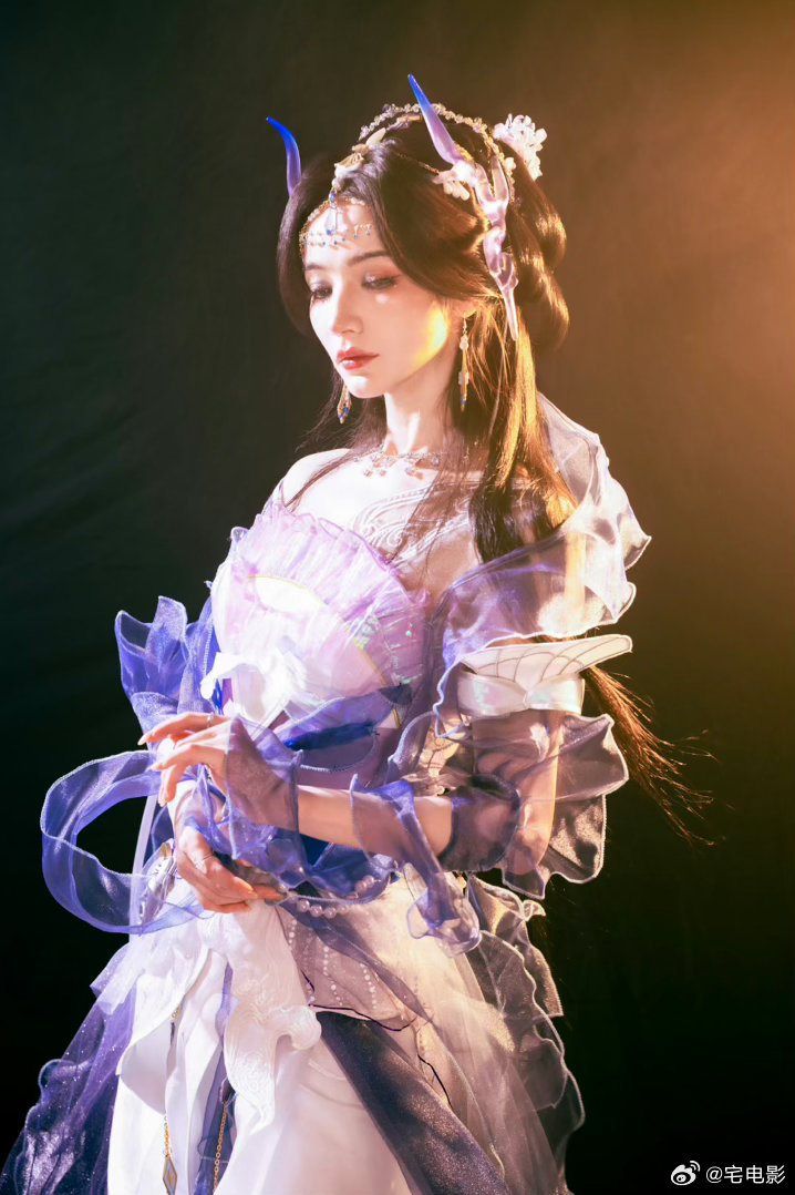 浪姐7买股代斯乘风2026代斯颜值太绝了，古装造型又仙又媚，这股黑马股我先锁死了