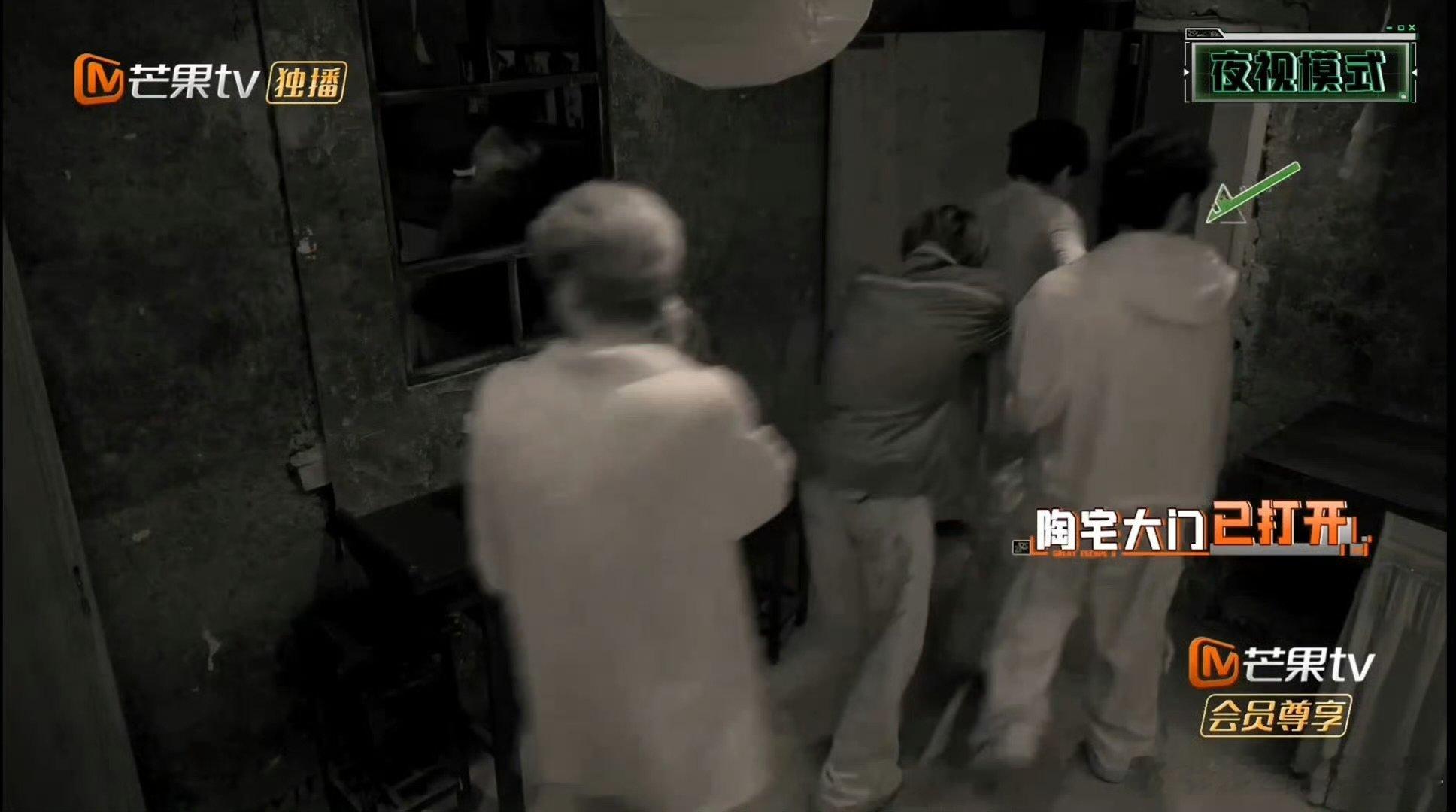 张真源彭昱畅密逃智齿塑张真源彭昱畅智齿兄弟很难想象究竟是谁创造出智齿这个趣味叫法