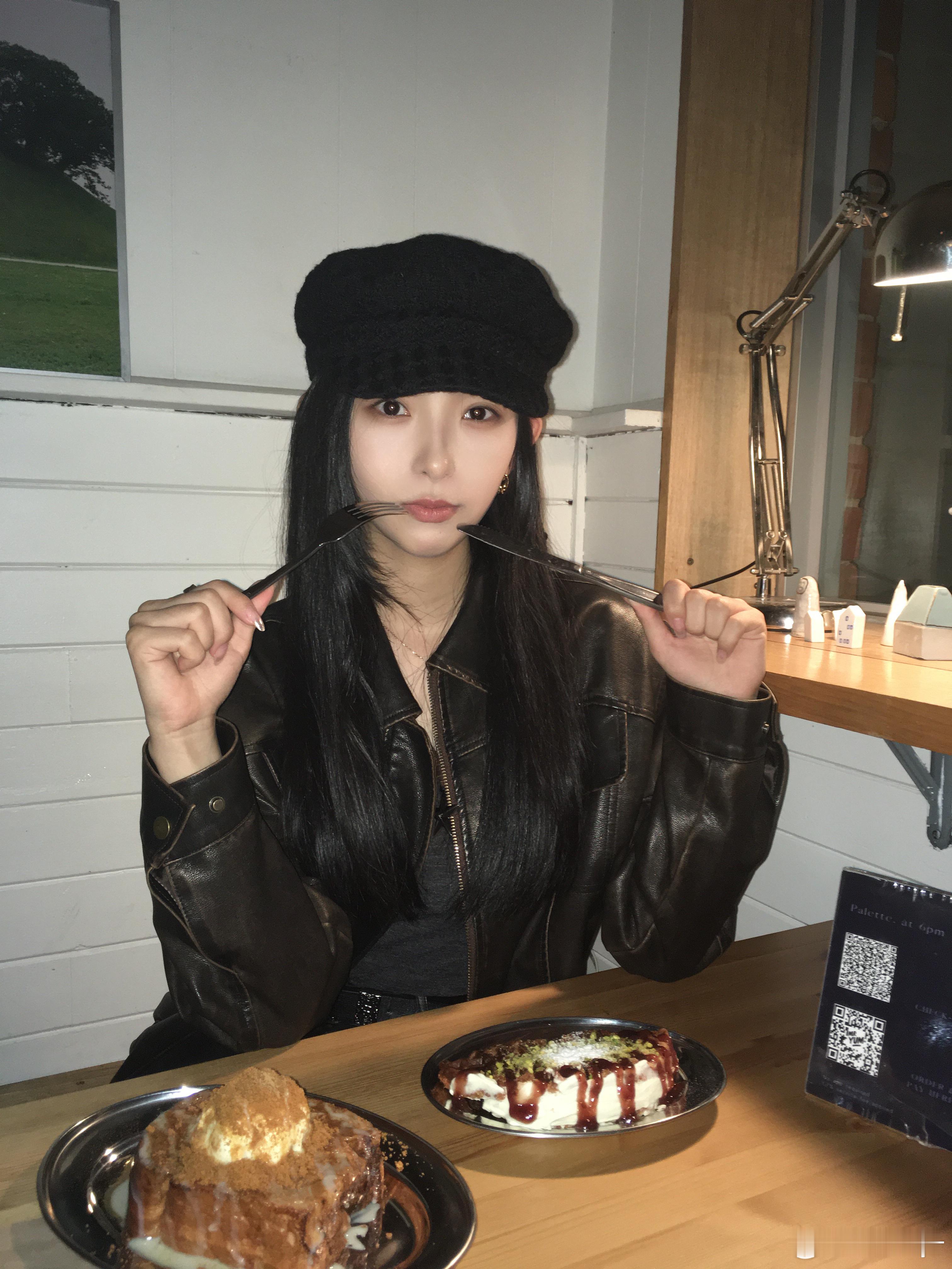 Night Café～☕️✨📸 ​​​