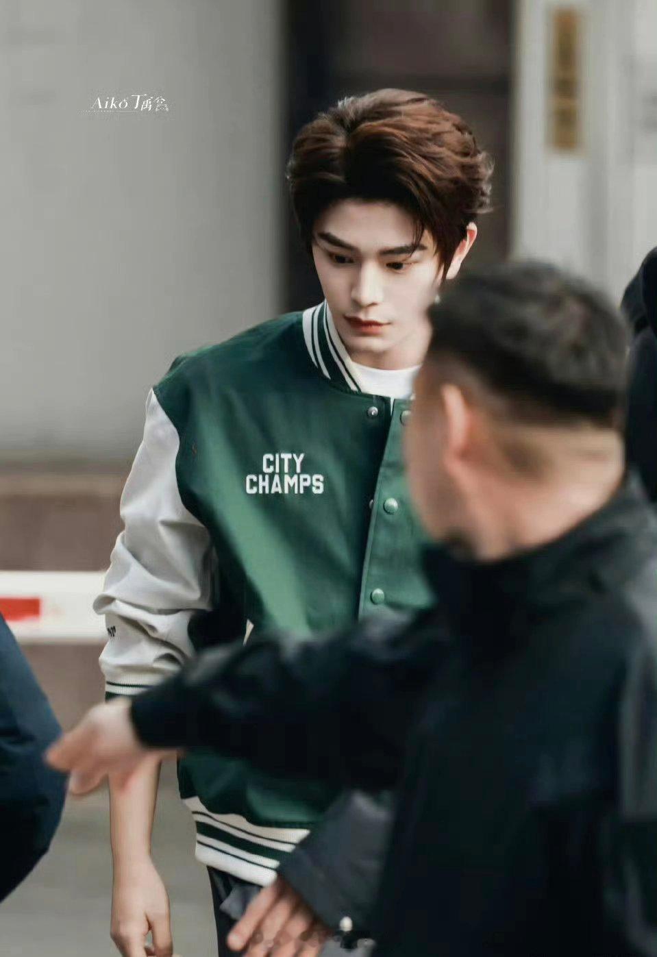 丁禹兮 春晚上班！太清爽了 