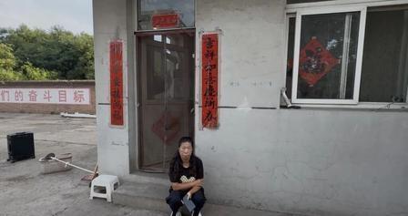 7月6日，女子张爱平的二审案子在太原市中级人民法院开庭了。庭上没争吵，没哭吼，安