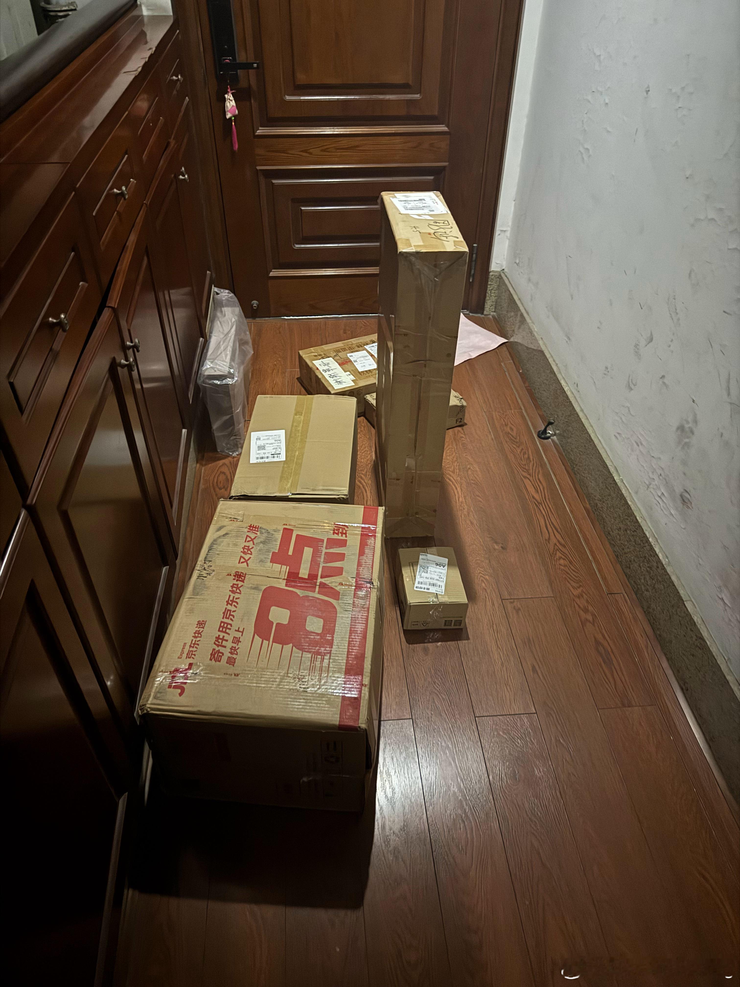 第一次发现家门口都是我的快递[污] ​​​