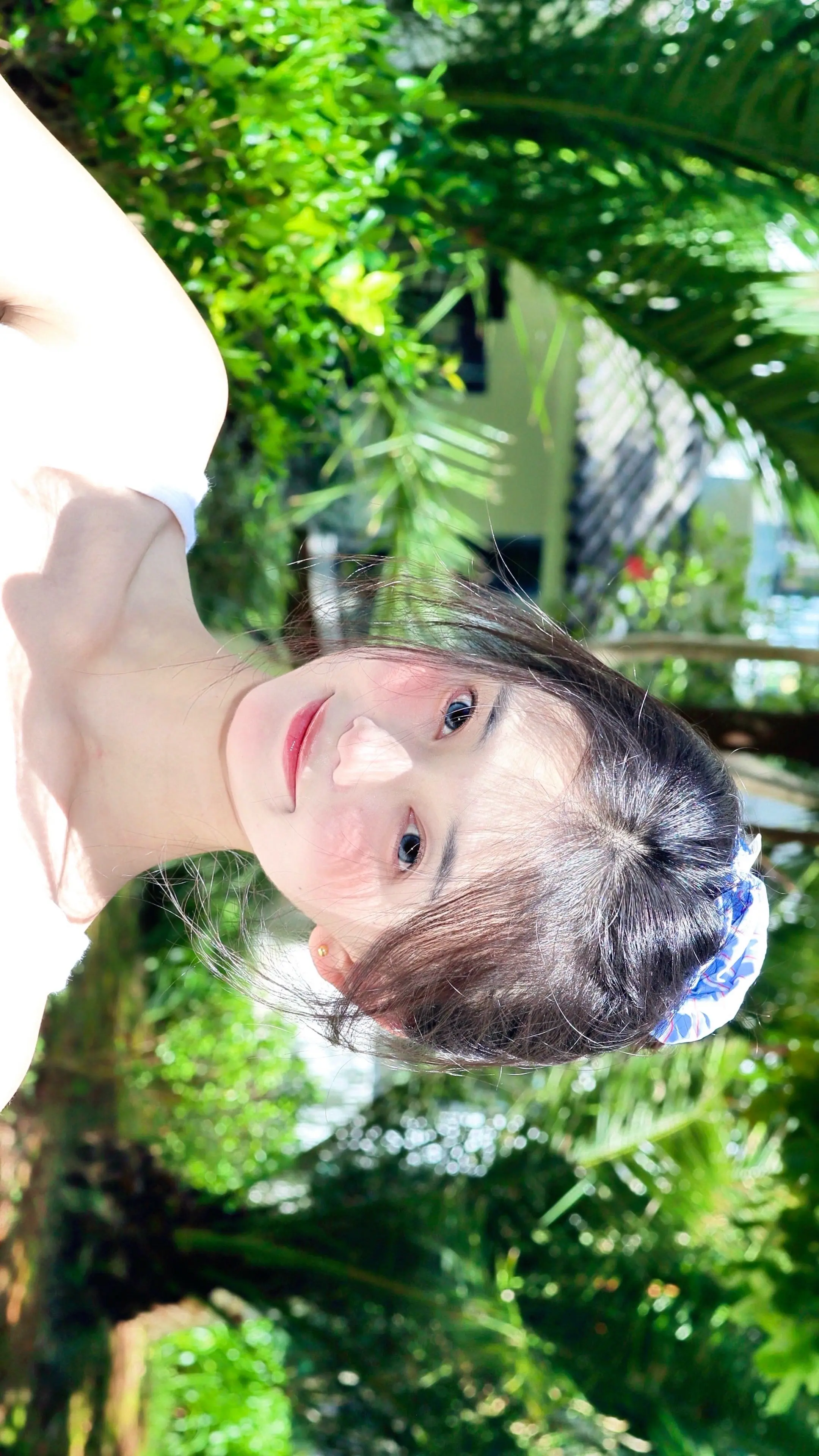当我久久凝望着你时我才发觉我在心跳