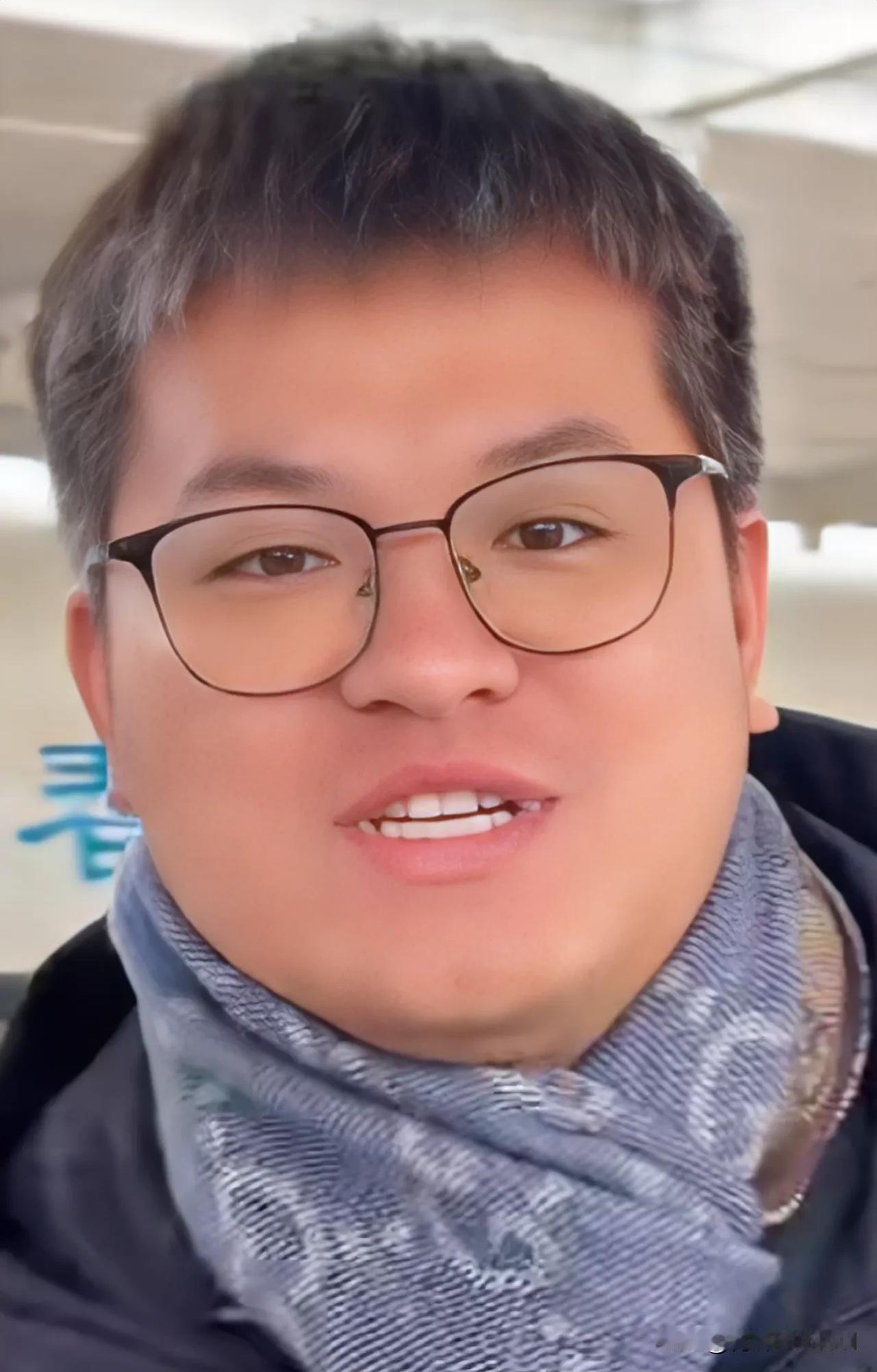 百餐创始人，34岁魏昆因交通意外去世，民企老板身体大多超负荷，有的超负荷20%，