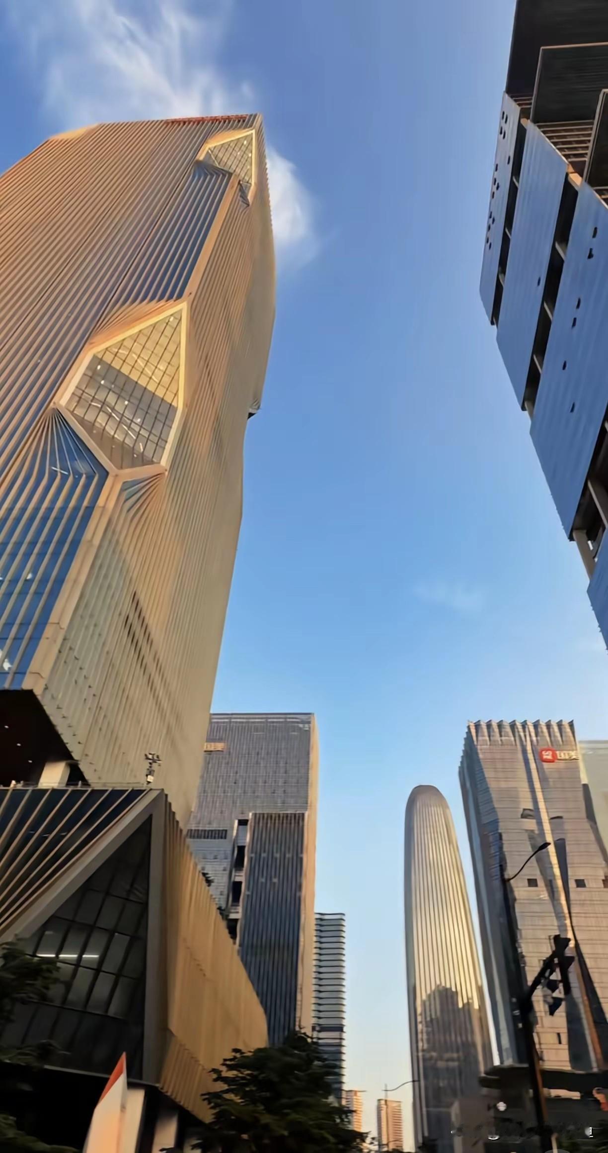 最近总有人问，番禺现在买房到底什么价？整理了最新的在售新盘，按板块分好类，刚需、
