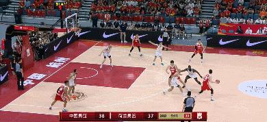 中国男篮vs荷兰男篮 这真就是硬找杨瀚森了，来了个24秒违例。 