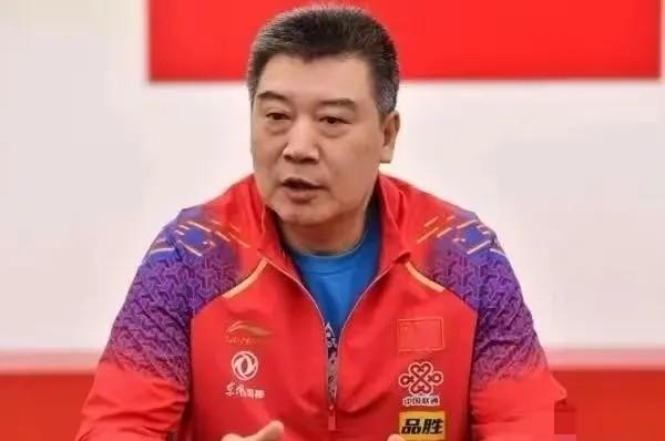 巴黎奥运会结束后的总结会上，总教练李隼点评了六位主力队员，每位队员都收到了一句中