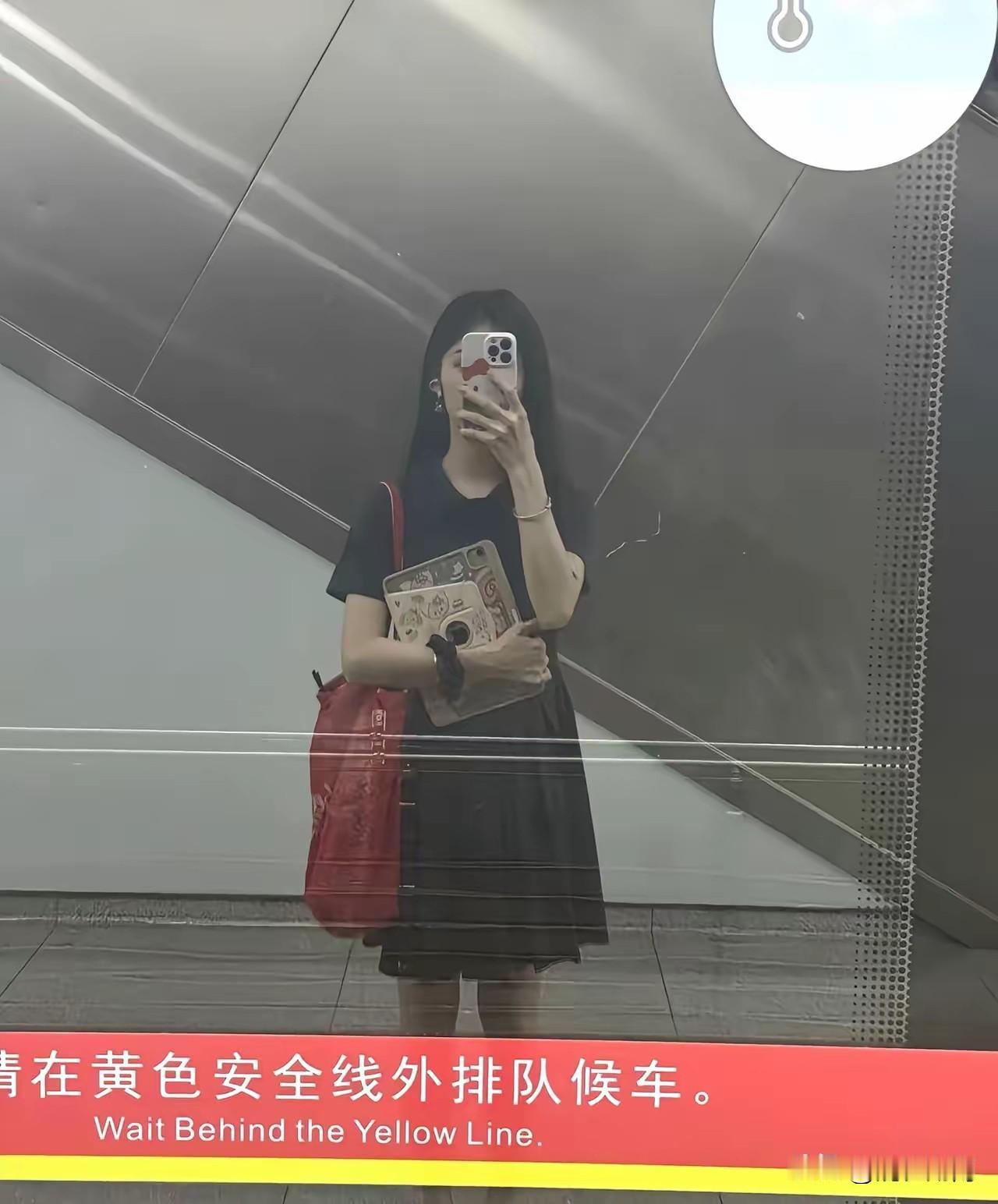 难怪现在在湖南，男的不敢找老婆！
我有一个侄女，初中读完就出来闯荡社会，在玉兰路
