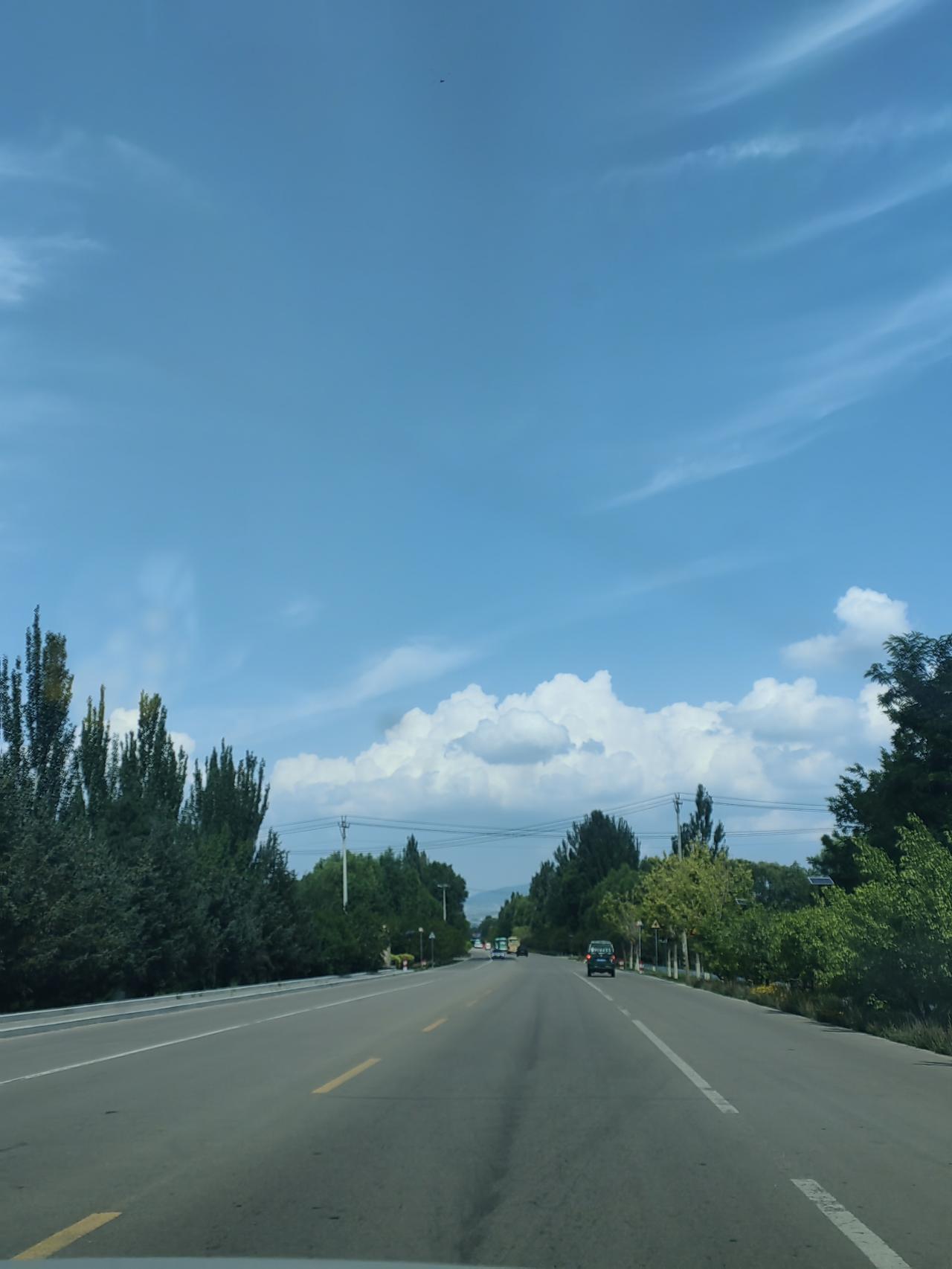 老公说想出去“转转”，在家快憋疯了。我说那他去呗，我又没拦着他别去。

昨晚开始