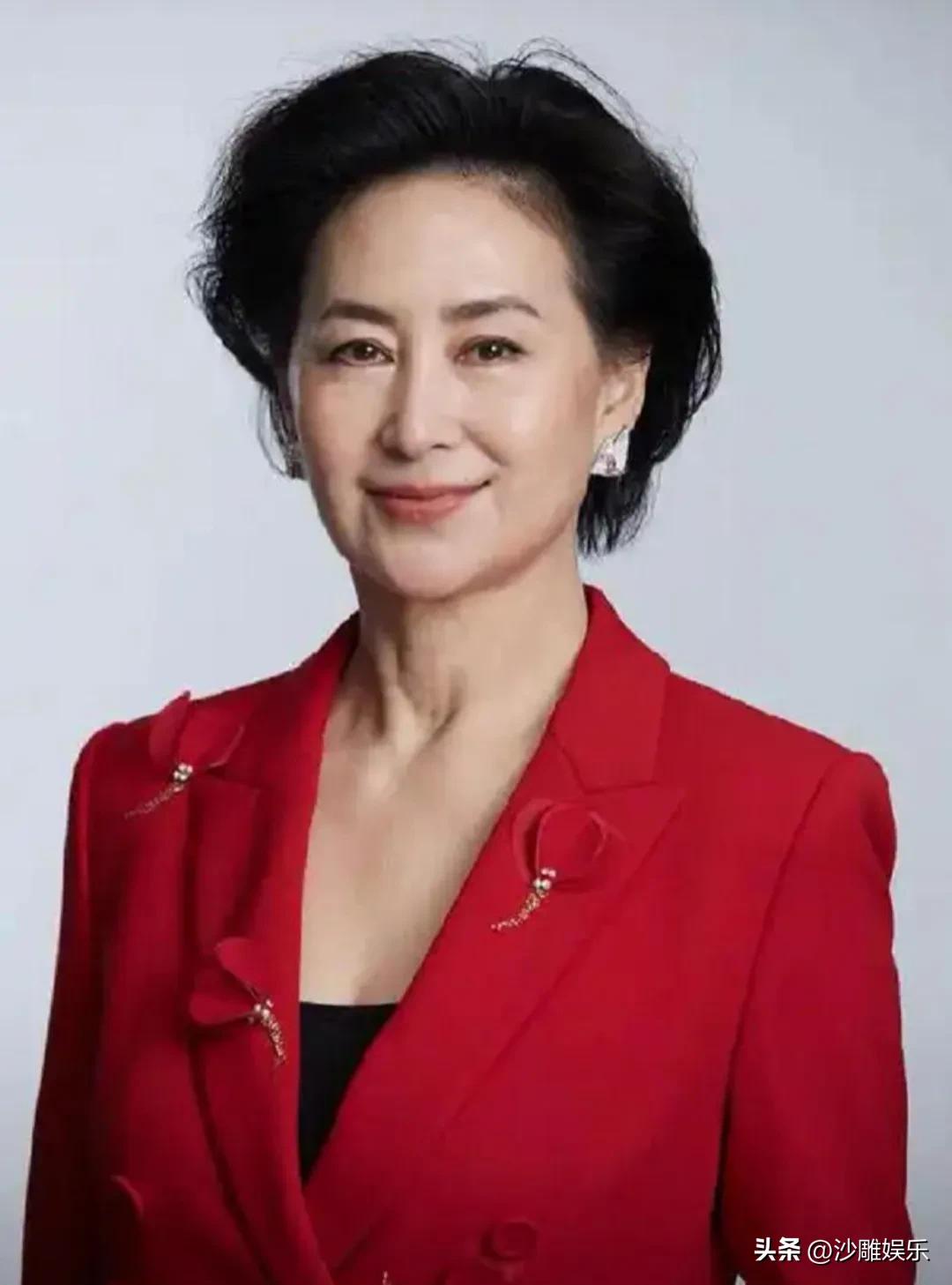 何超琼，忍无可忍了！

3月31日晚上，何超琼突然冲上热搜。这一次，不是家族聚会