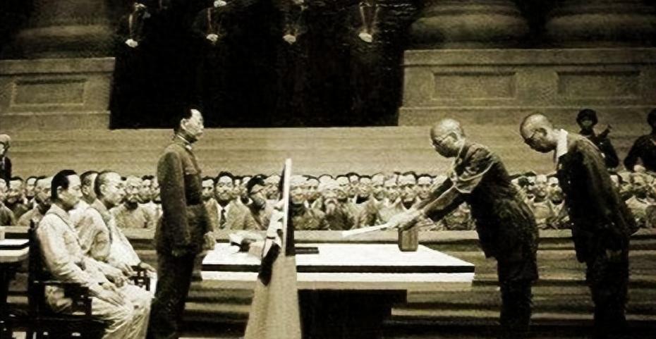 徐向前解放山西期间与阎锡山雇佣的六千日军激烈交锋，全部歼灭敌军，其过程堪称刺刀见