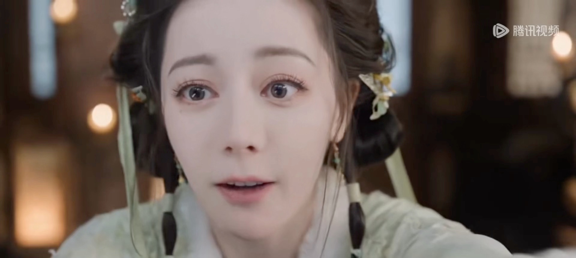 迪丽热巴贺思慕戴了美瞳迪丽热巴贺思慕戴了美瞳被审判了，没必要吧，之后还有紫瞳呢