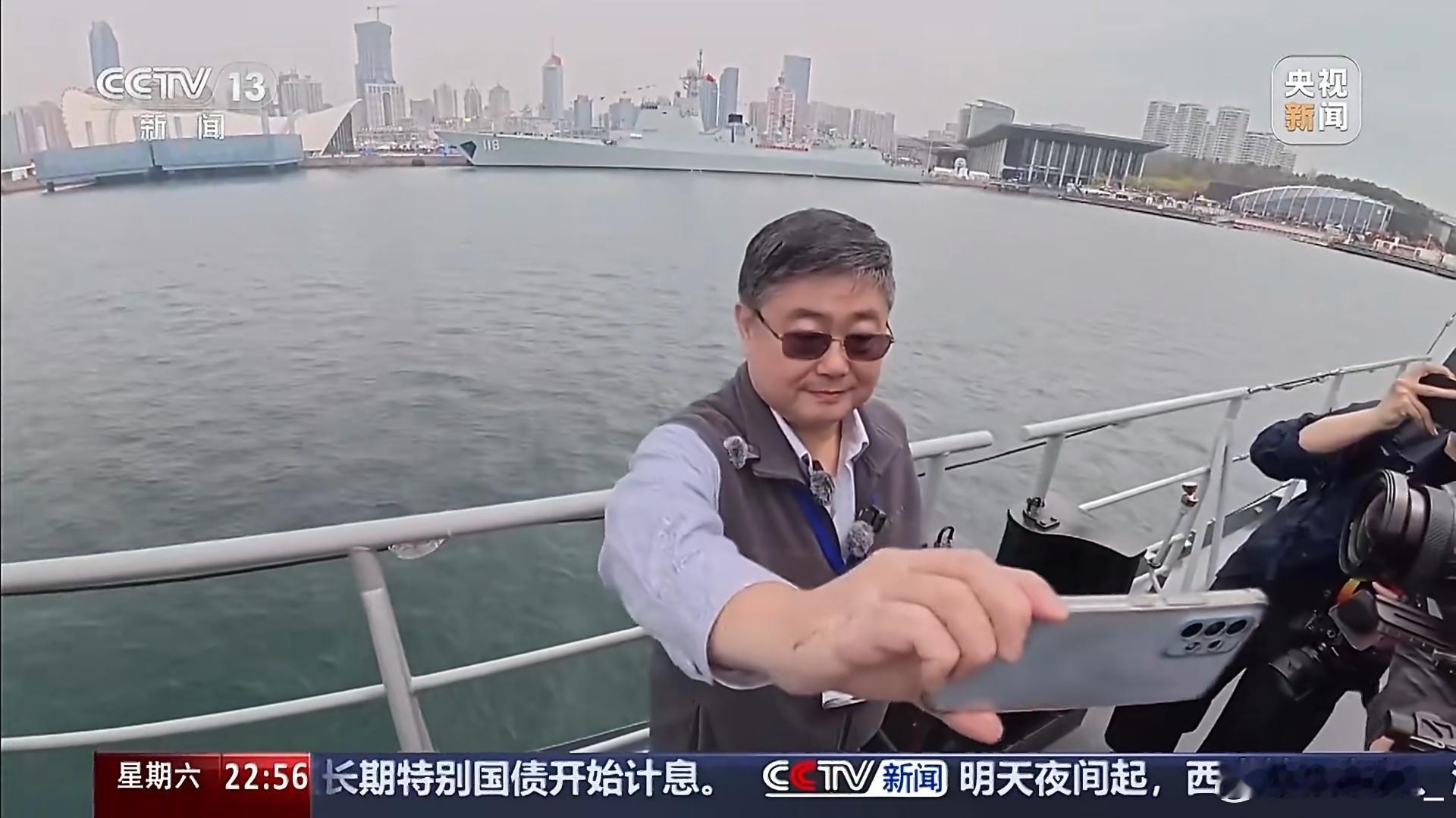 台军退役海军舰长、少校吕礼诗日前参加解放军海军活动，发表“两岸是一家人”、“祖国