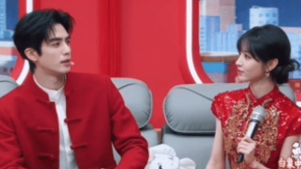 有网友问能给宋威龙田曦薇递本子吗～