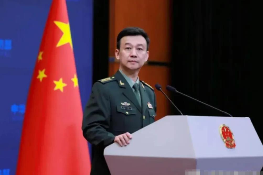 “从现在起，这片空域你们动不了！”
1月10日，美军3架B-1B“枪骑兵”轰炸机