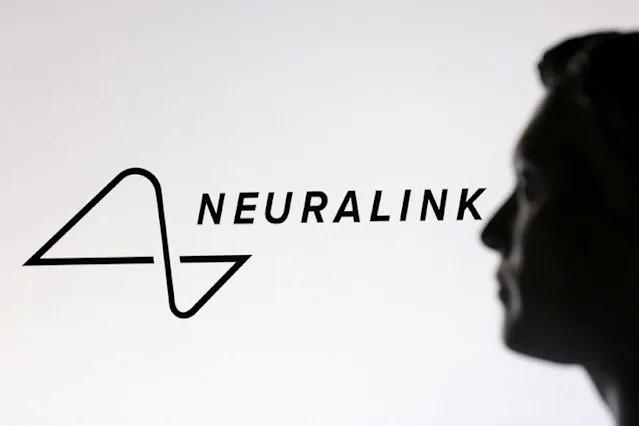 埃隆·马斯克的 Neuralink 计划进行针对言语障碍的大脑植入试验
亿万富翁