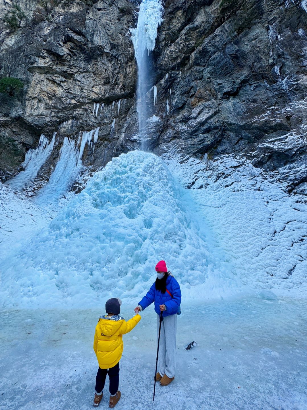 我愿称之为西安最适合带娃看冰瀑玩雪地方❗️