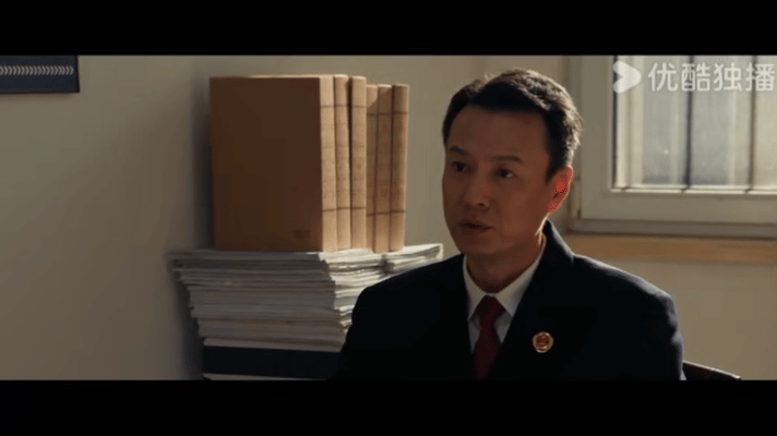 万海不会坐了36集牢吧万海才是最聪明的那个！万宏提卖矿给陈胜龙，他立刻追问矿难是