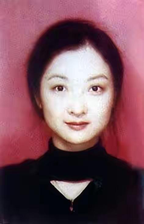 她是最美空姐，赖昌星“色贿”的工具，给杨前线做情妇生儿子，现状如何了？