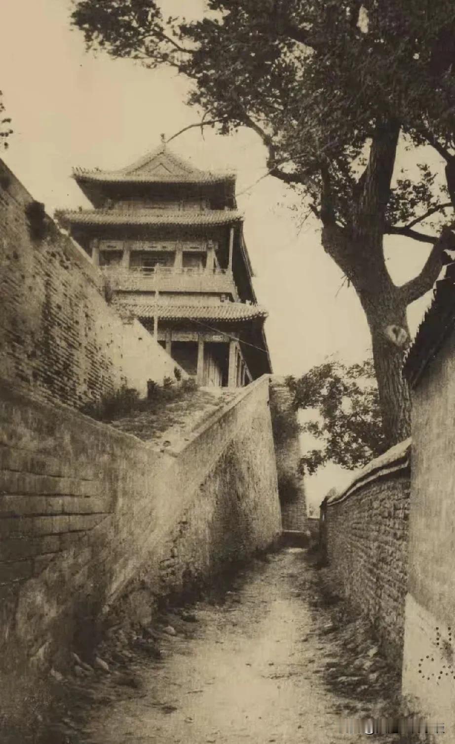 北京老照片-北京老城门

老北京照 回望曾经的北京 最初的北京 北京历史景象 像