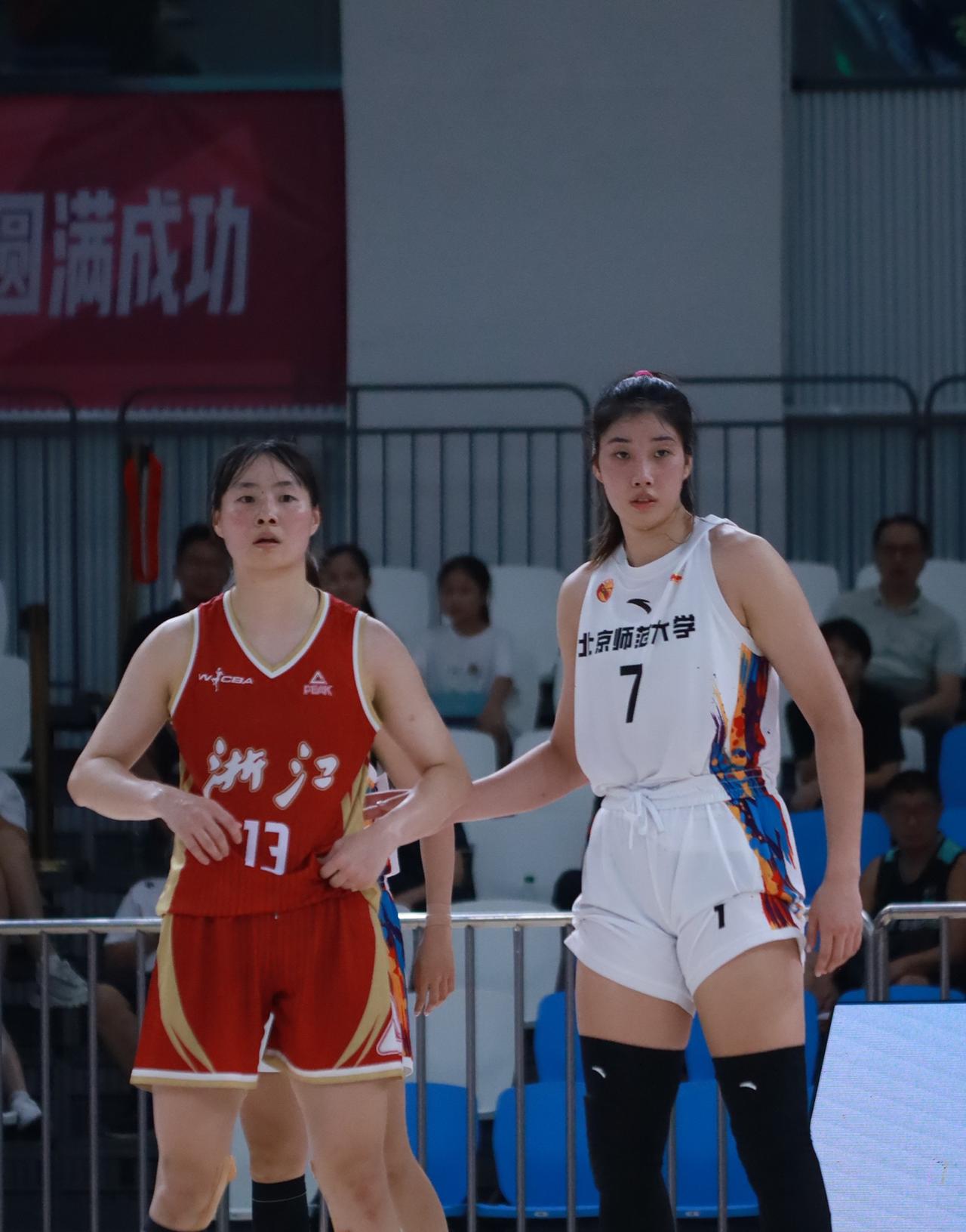 今天四川女篮、江苏女篮等正式打八强赛

2026年全国女子篮球锦标赛四分之一决赛