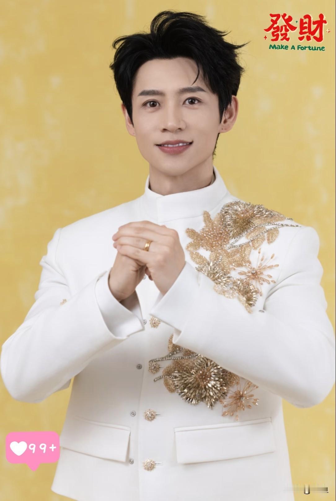 现在的内娱，塌房的事儿见得多了，看魏晨这种长情的反而像个“异类”。

很多人琢磨