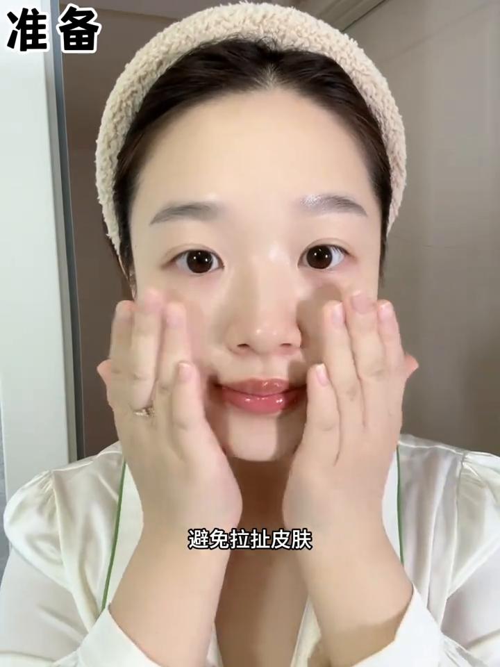 1min瘦脸跟练。
发腮不发腮区别真的很大。如果你明明不胖，脸却越来越大，可能是