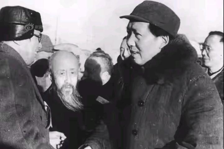 你知道刚解放时的北京，黑恶势力有多嚣吗？他们甚至敢喊出“让共产党滚出北京”的狂言