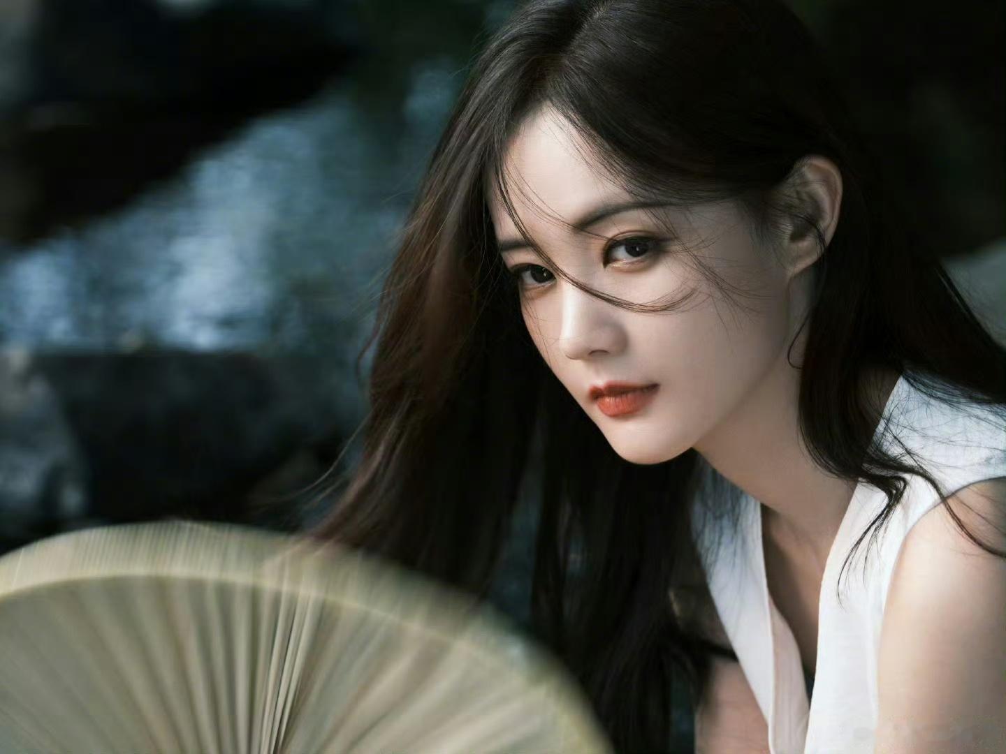 李一桐 内娱宣传委员 李一桐真是太给力了啊，直接包了12场，对于好朋友的新电影，