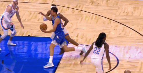 “鞋防”大帽啊
卡鲁索真牛，让魔术队知道了什么是真正“鞋防”……[捂脸][捂脸]