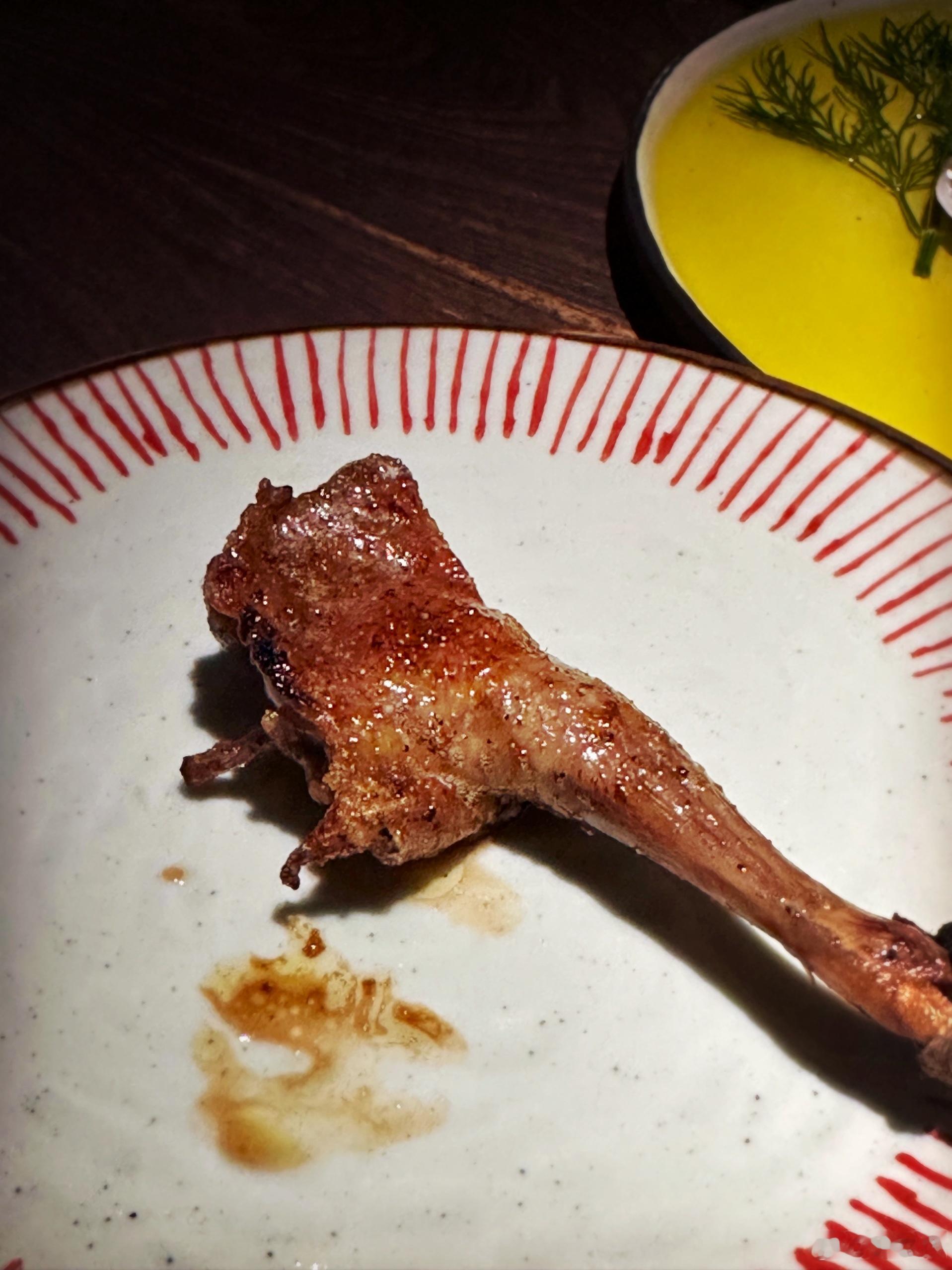 全上海（相当于全国）最好吃烧鸟鸽子腿确定了。📍自慢酒家  ​​​