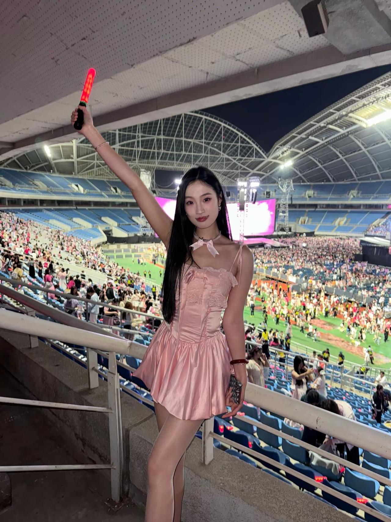 上一个六月在看泷泷演唱会汪苏泷演唱会 夏天的味道