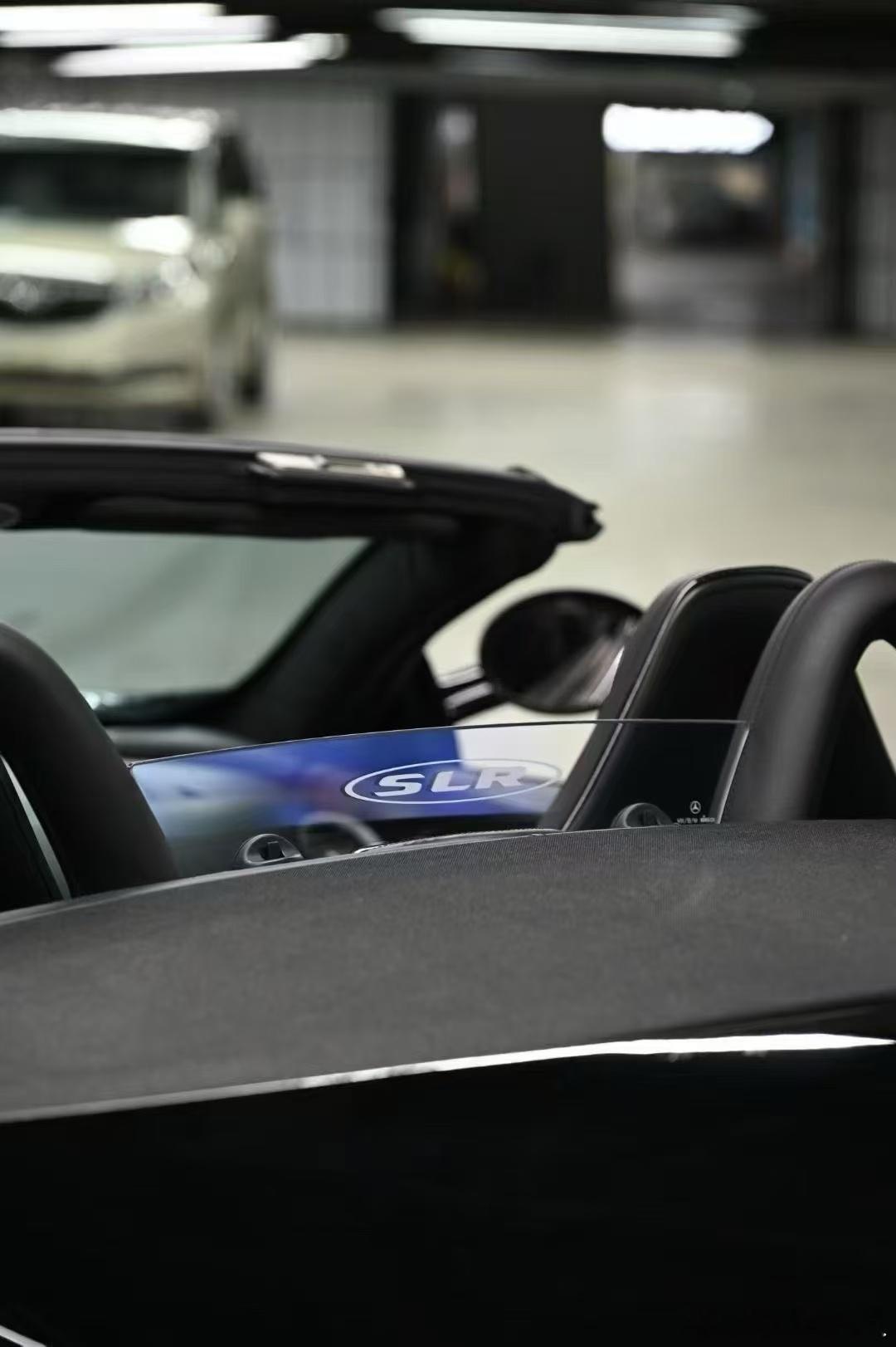 奔驰SLR敞篷、2009年上1万多公里、特殊车型与配置、高配版配色、寻伯乐每日说