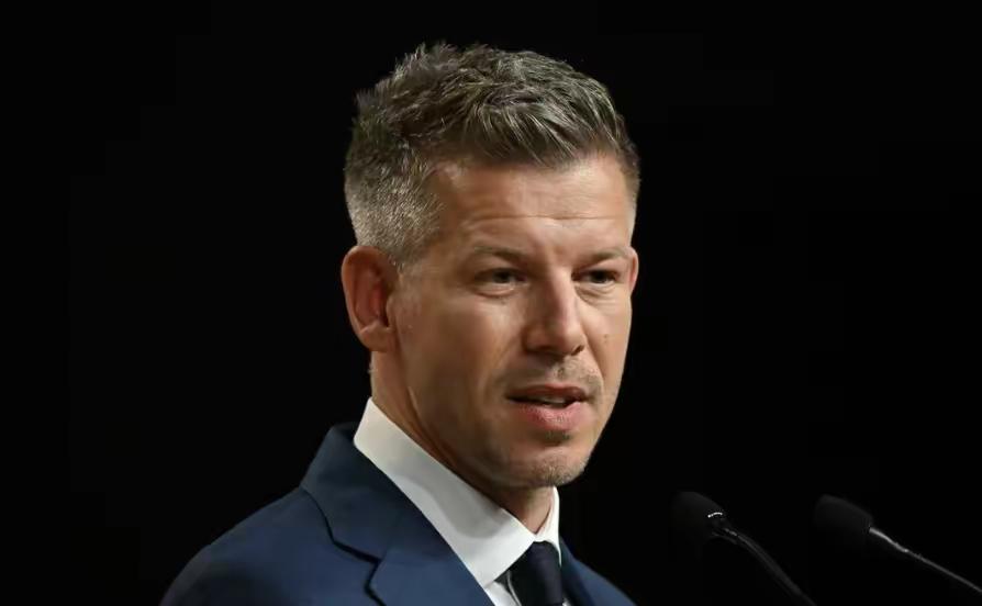 【匈牙利新任总理：同意欧尔班作出的不参与向乌克兰提供900亿欧元贷款的决定】
