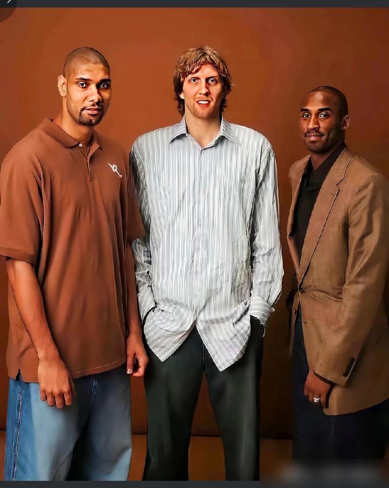 两座FMVP奖杯，含金量直接碾压！纳什马龙看了都得跪！
 
杜兰特在勇士，总决赛