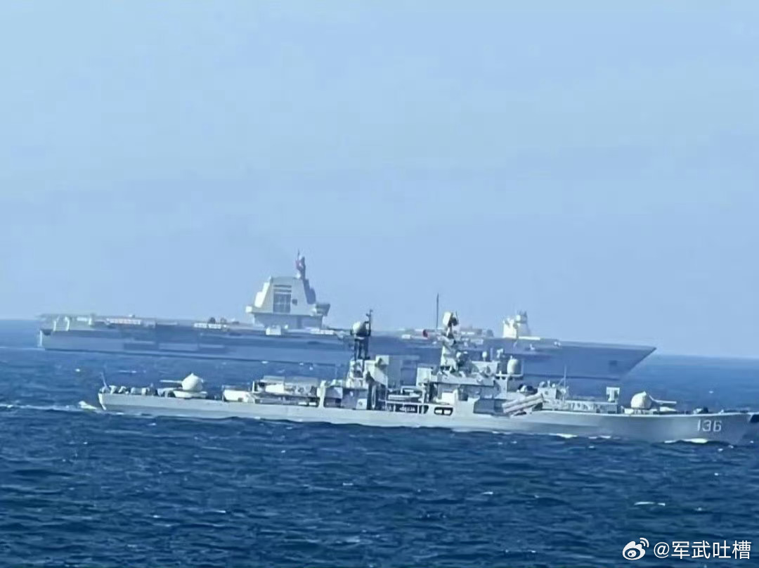美媒∶中国最新航母福建舰只能使用落后的现代级驱逐舰护航，战力远远落后美国航母[笑