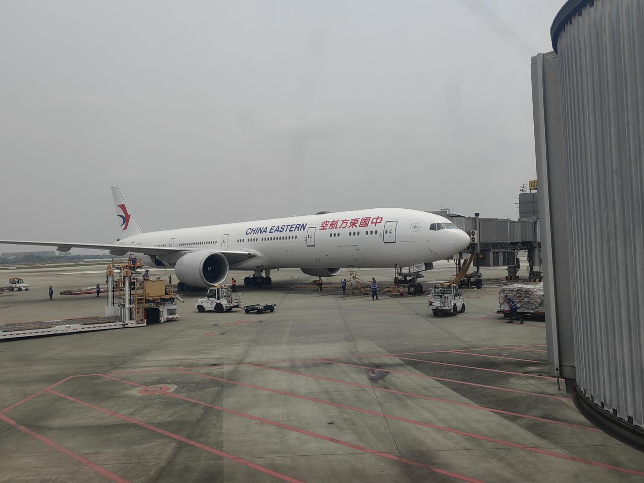 返程。又莫名错把134号登机口记成了143号，两者相距还挺远。
