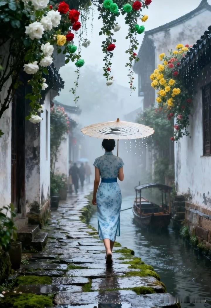 《旧巷忆昔》

文/范圣嘉
 
雨润石径古巷深，
油纸伞底敛旧痕。
昔年盛景凝眸