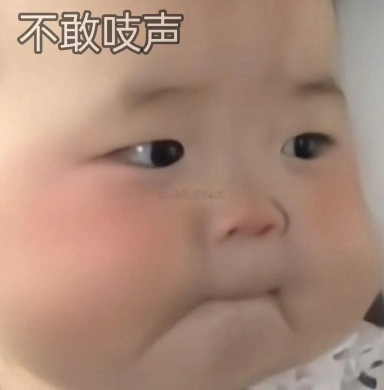 12岁误吞牙刷不敢告诉家人64岁才取出看到这事我想起来，我小时候被家里狗爪子划破