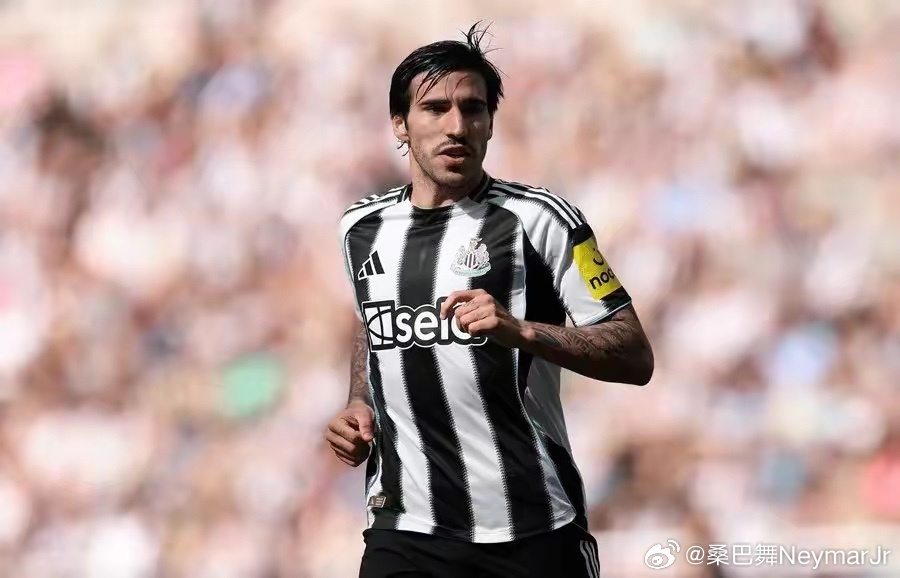 近日，知名记者Ben Jacobs在曼联自媒体平台The United Stan