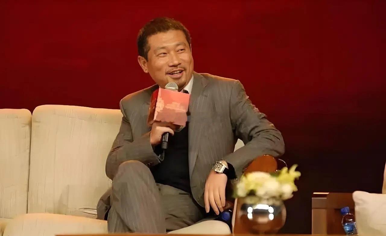 再次一战封神→葛卫东看看兆易创新吧，今天又涨停了，股价成功站稳700元，再创历史