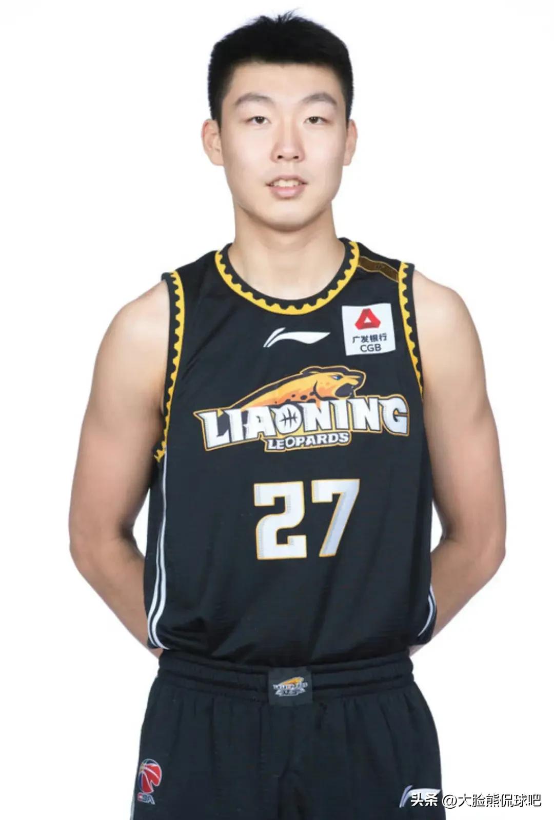 两扣满分，俞泽辰晋级扣篮大赛决赛！
真是人不可貌相啊，本来以为只是个陪衬，没想到