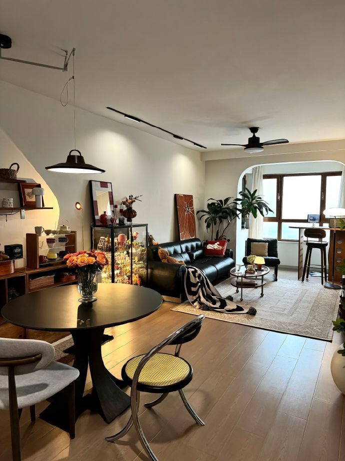 70平无吊顶，无全屋定制的中古风小家~ 