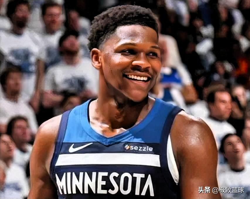 太狂了！爱德华兹选出心中历史首发五人：自己搭档乔丹+库里+KD+奥尼尔
 
今日