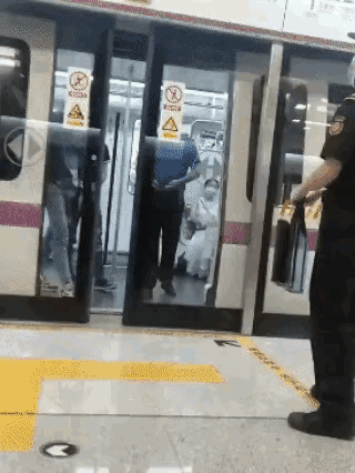 有一说一，
这地铁站的服务还是挺好的吗？