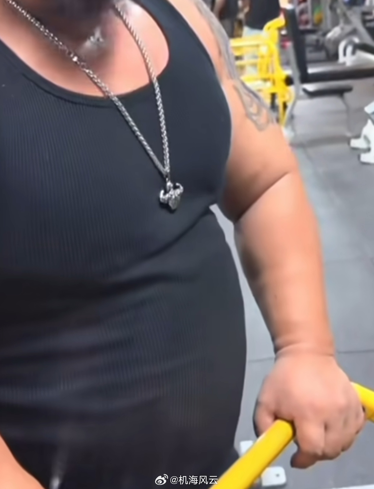有人问常熟阿诺体脂率多少，阿诺不假思索：12%吧🤣🤣🤣 ​​​