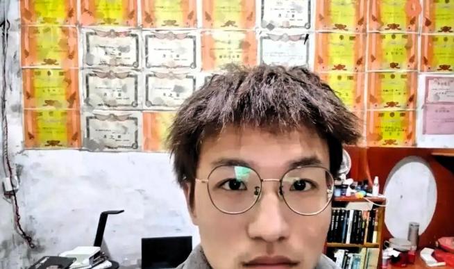 5月3日报道，湖南湘西一名男子，毕业之后连续五年参与考研均未能成功上岸，日常开销