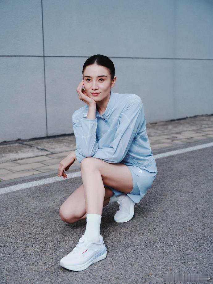 宋佳电影行业的中女时代 她让中女时代有了具象模样：《好东西》里的王铁梅，是单亲妈
